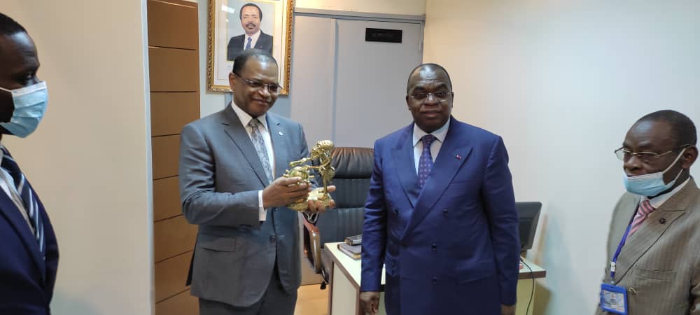 Fortunato-OFA MBO NCHAMA, le Président de la Banque de Développement des Etats de l’Afrique Centrale et le Ministre des Finances, Louis Paul MOTAZE