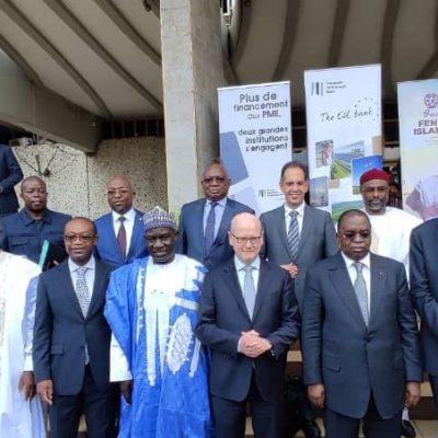 Photo de famille de la signature convention entre le Cameroun et la Banque Européenne d'Investissement